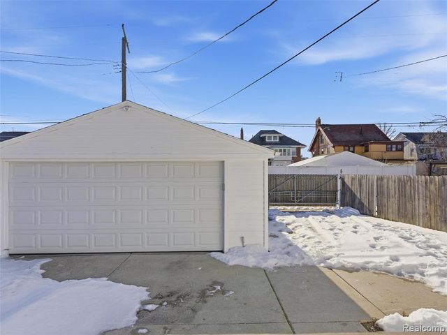 713 Clairmount Street, Detroit, MI 48202