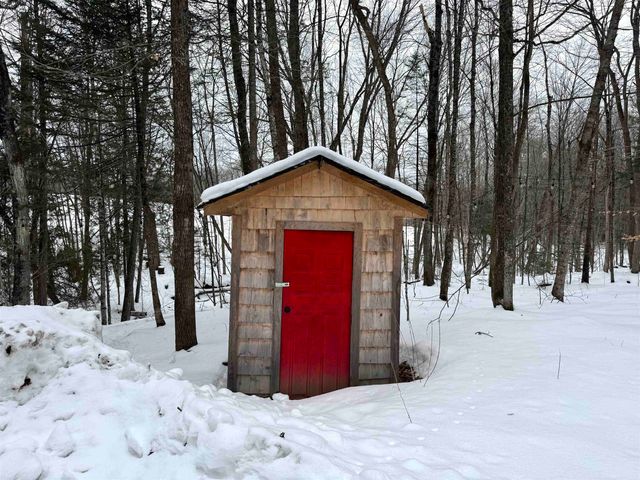 438 Old Bradley Road, St. Johnsbury, VT 05819