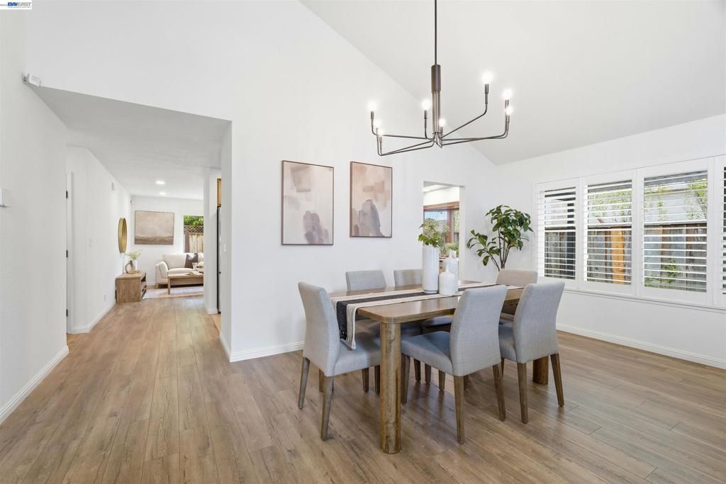 Image 10 of property listing at 7629 Elderwood Court, Cupertino, CA 95014