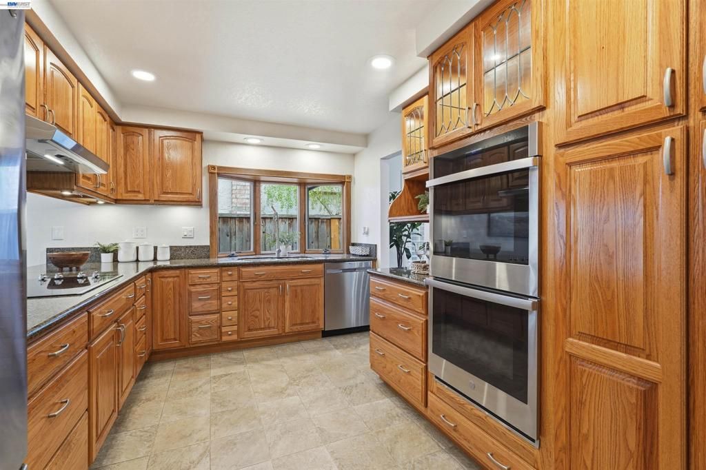 Image 12 of property listing at 7629 Elderwood Court, Cupertino, CA 95014