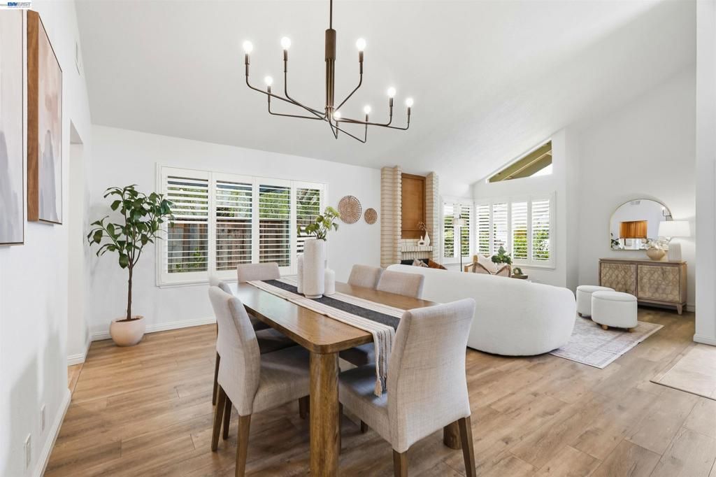 Image 9 of property listing at 7629 Elderwood Court, Cupertino, CA 95014
