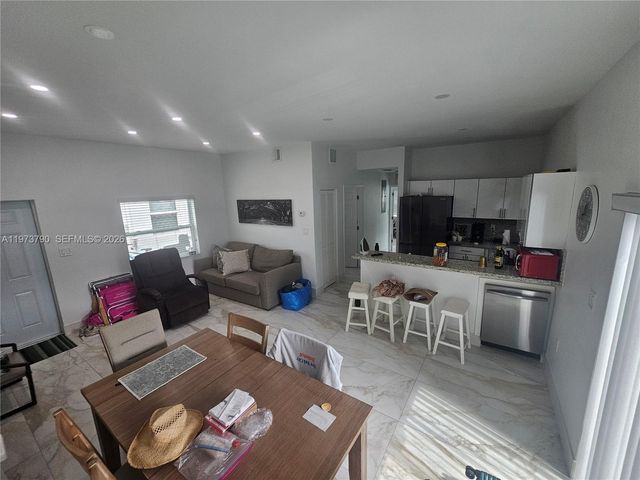 6130 Grant St 3, Hollywood, FL 33024