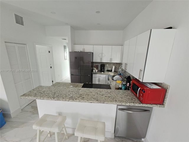 6130 Grant St 3, Hollywood, FL 33024