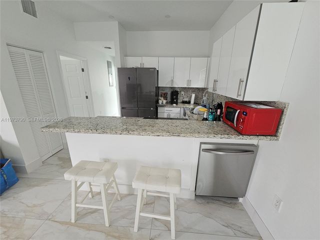 6130 Grant St 3, Hollywood, FL 33024