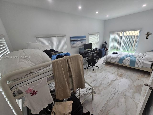 6130 Grant St 3, Hollywood, FL 33024