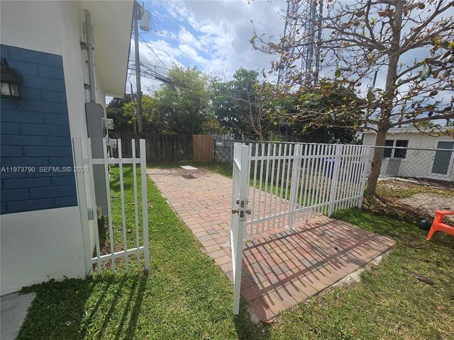 6130 Grant St 3, Hollywood, FL 33024