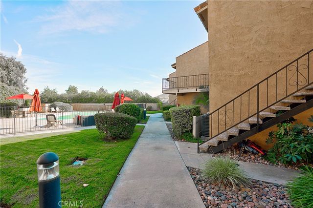 24319 N Canyon Lake Drive N 6, Canyon Lake, CA 92587