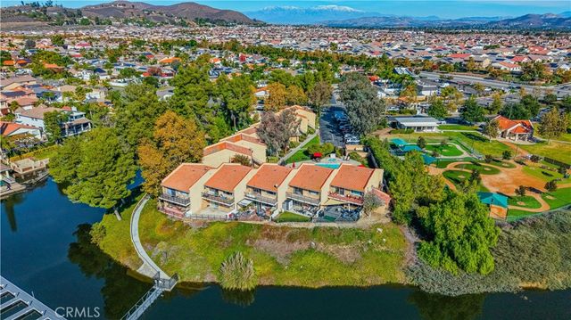 24319 N Canyon Lake Drive N 6, Canyon Lake, CA 92587