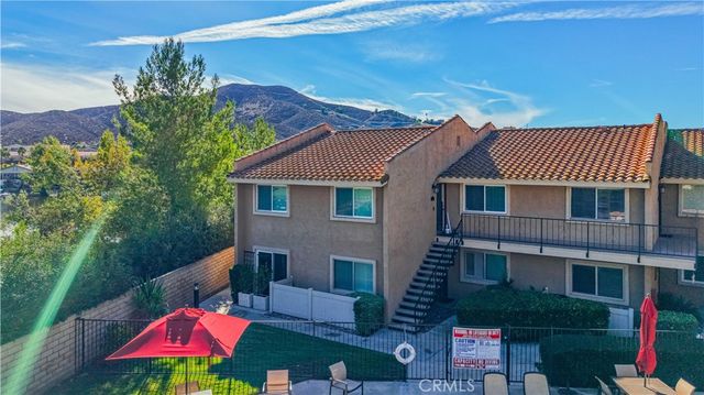 24319 N Canyon Lake Drive N 6, Canyon Lake, CA 92587