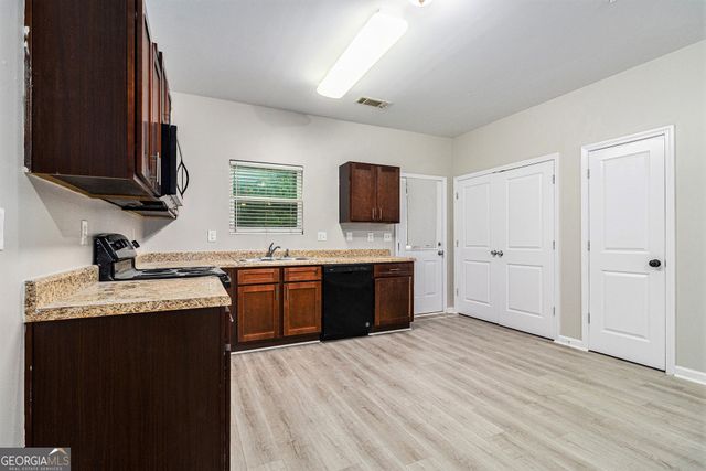 2137 Chadwick Road SW, Atlanta, GA 30331