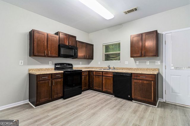 2137 Chadwick Road SW, Atlanta, GA 30331