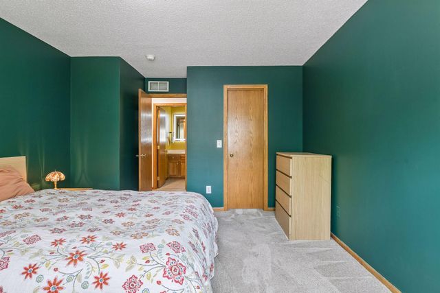 7943 Forest Boulevard I, Woodbury, MN 55125