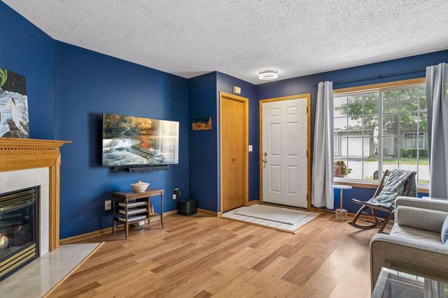 7943 Forest Boulevard I, Woodbury, MN 55125
