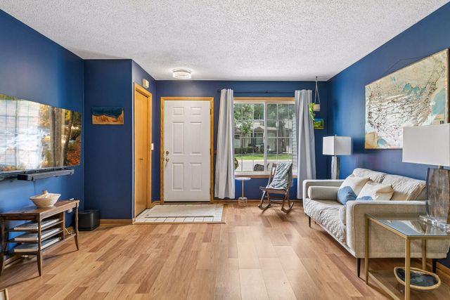 7943 Forest Boulevard I, Woodbury, MN 55125