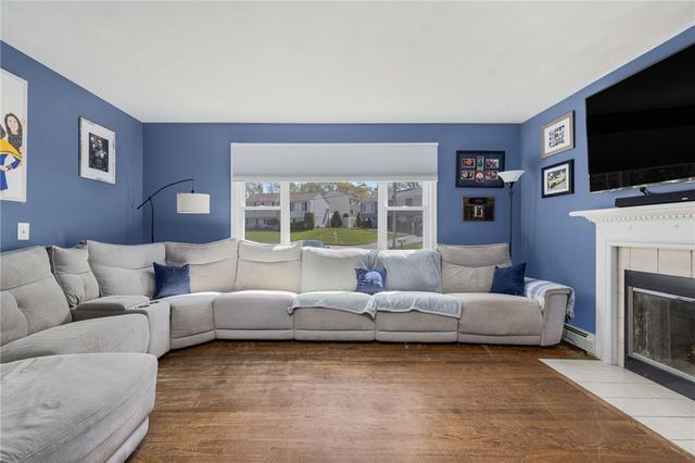 64 Long Court, Cranston, RI 02920