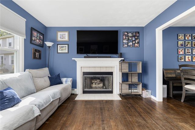 64 Long Court, Cranston, RI 02920