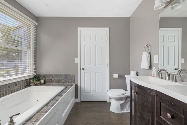 64 Long Court, Cranston, RI 02920