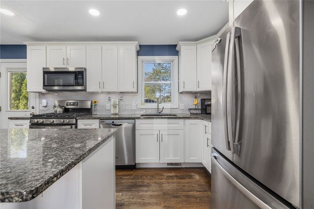 64 Long Court, Cranston, RI 02920