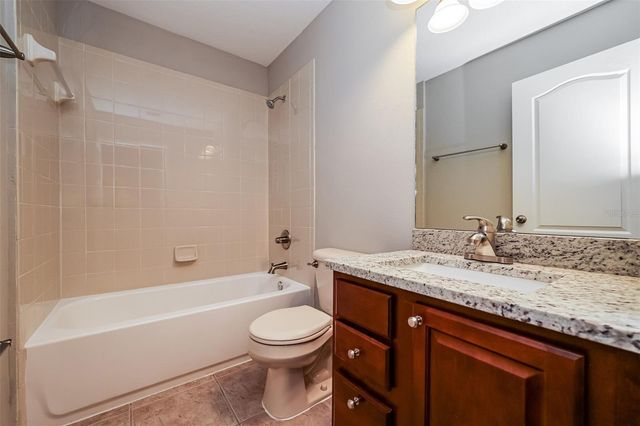 2026 HEARTLAND CIRCLE, Valrico, FL 33594