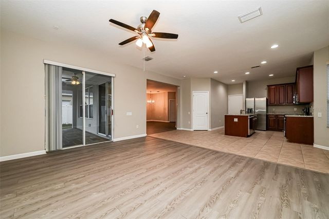 2026 HEARTLAND CIRCLE, Valrico, FL 33594