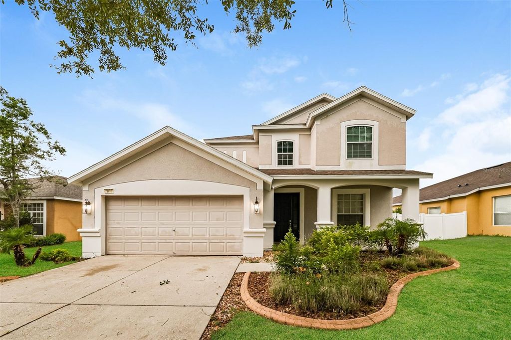 2026 HEARTLAND CIRCLE, Valrico, FL 33594