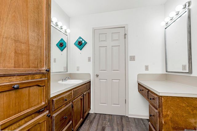 5490 Sleepy Hollow Dr, Baton Rouge, LA 70817