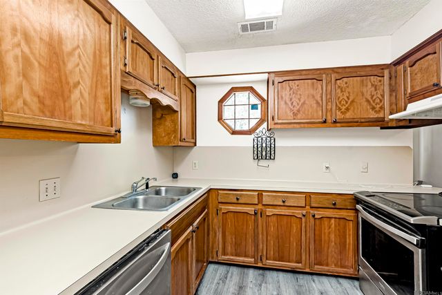 5490 Sleepy Hollow Dr, Baton Rouge, LA 70817
