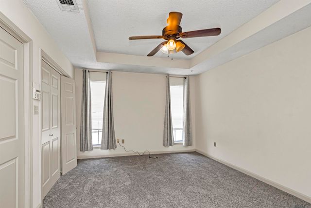 5490 Sleepy Hollow Dr, Baton Rouge, LA 70817