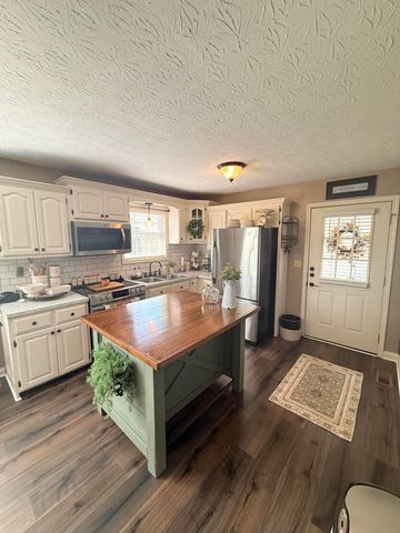 1701 Kentucky 1247, Stanford, KY 40484