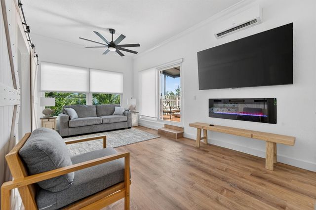 300 E 24th Street, Riviera Beach, FL 33404