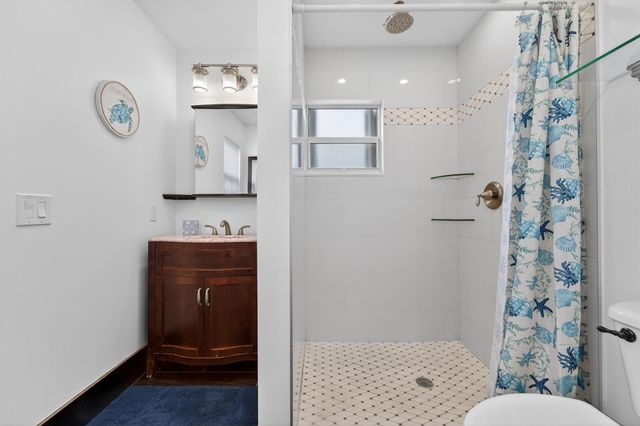 300 E 24th Street, Riviera Beach, FL 33404