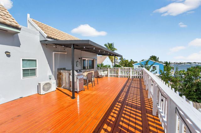 300 E 24th Street, Riviera Beach, FL 33404