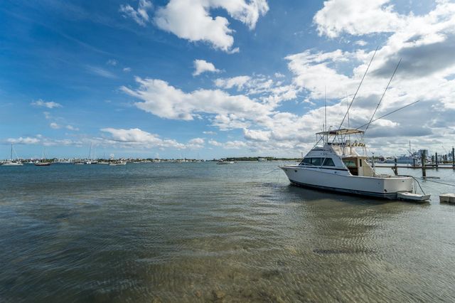 300 E 24th Street, Riviera Beach, FL 33404