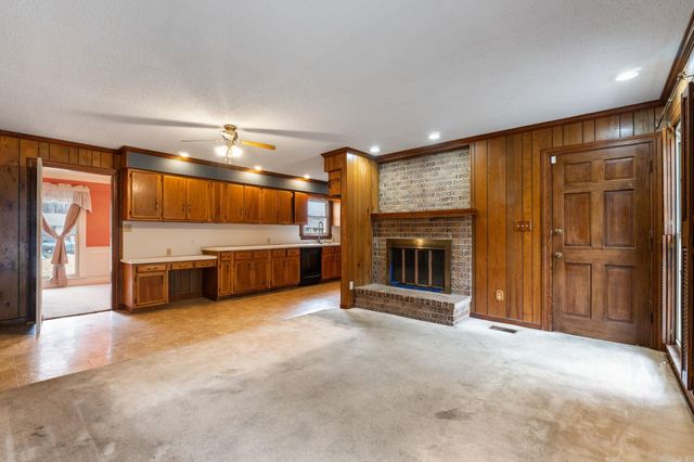 2105 Monticello Court, Pine Bluff, AR 71603