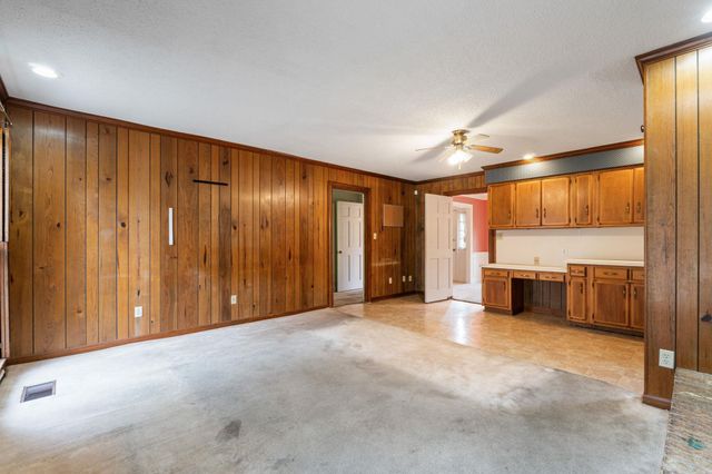 2105 Monticello Court, Pine Bluff, AR 71603