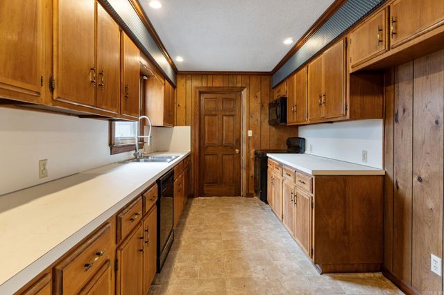 2105 Monticello Court, Pine Bluff, AR 71603
