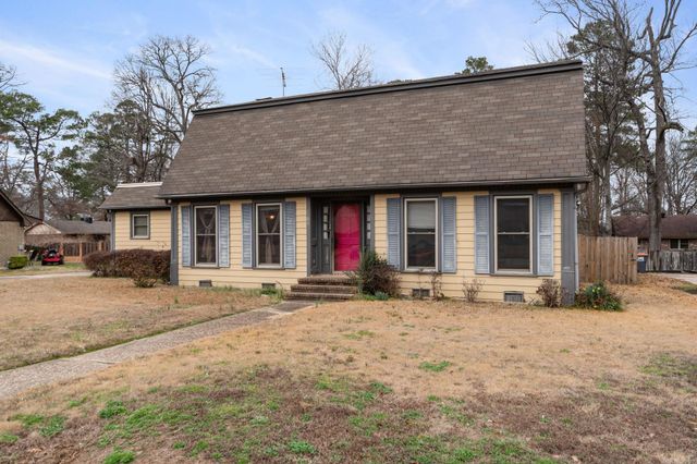 2105 Monticello Court, Pine Bluff, AR 71603