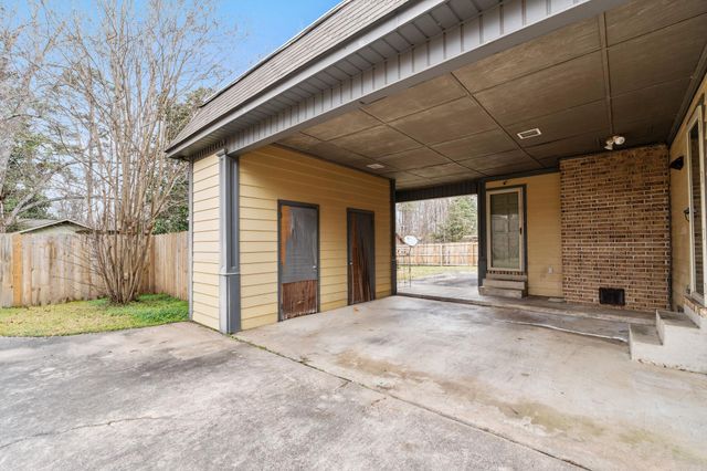 2105 Monticello Court, Pine Bluff, AR 71603