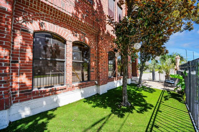 1000 Columbus Street A, Houston, TX 77019