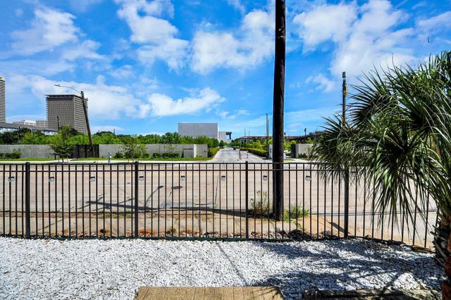 1000 Columbus Street A, Houston, TX 77019