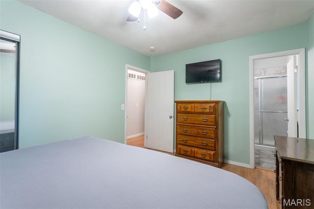 26 W Lakewood Drive, Fenton, MO 63026