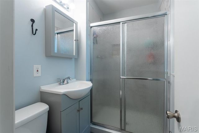 26 W Lakewood Drive, Fenton, MO 63026