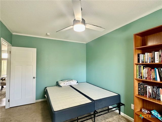 1021 Lewis Lane, Harwood, TX 78632