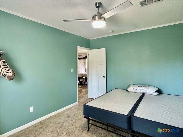 1021 Lewis Lane, Harwood, TX 78632