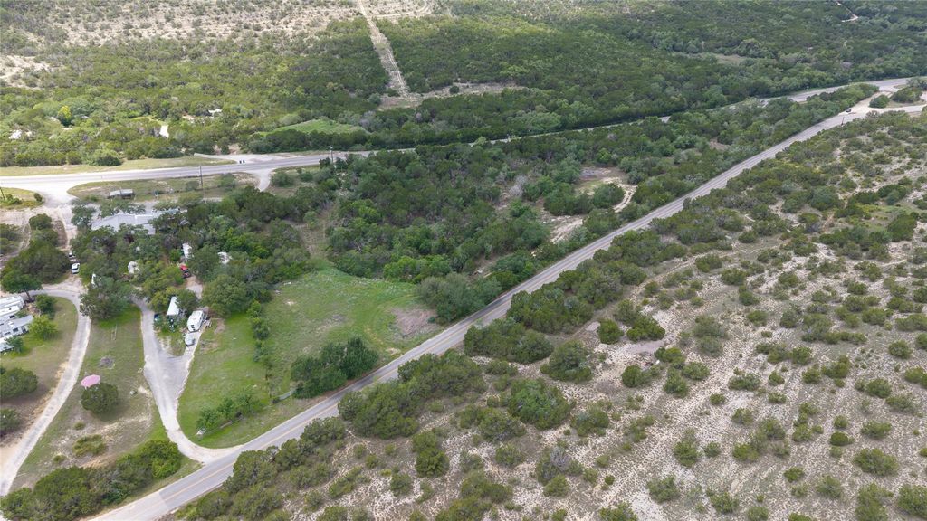 424 Spoke Hollow RD, Wimberley, TX 78676