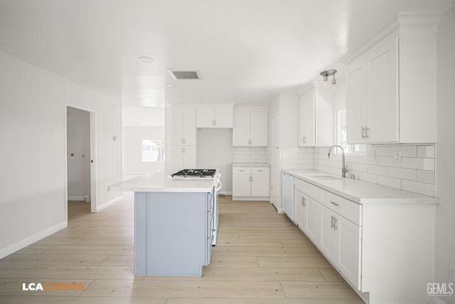 717 45th Street, Bakersfield, CA 93301