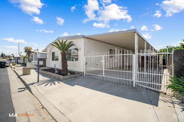 717 45th Street, Bakersfield, CA 93301