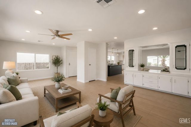 717 45th Street, Bakersfield, CA 93301