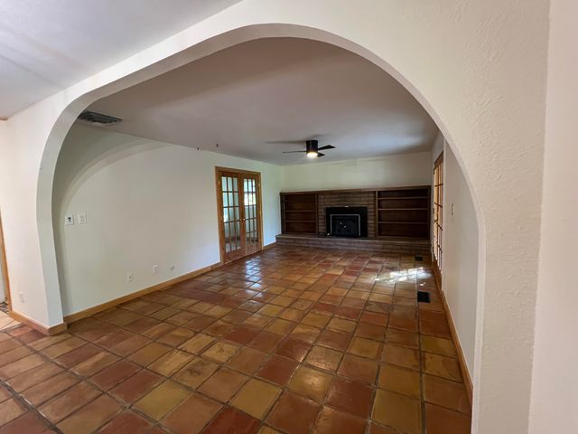 9116 ORLANDO Place NE, Albuquerque, NM 87111