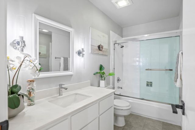 978 Kiely Boulevard E, Santa Clara, CA 95051